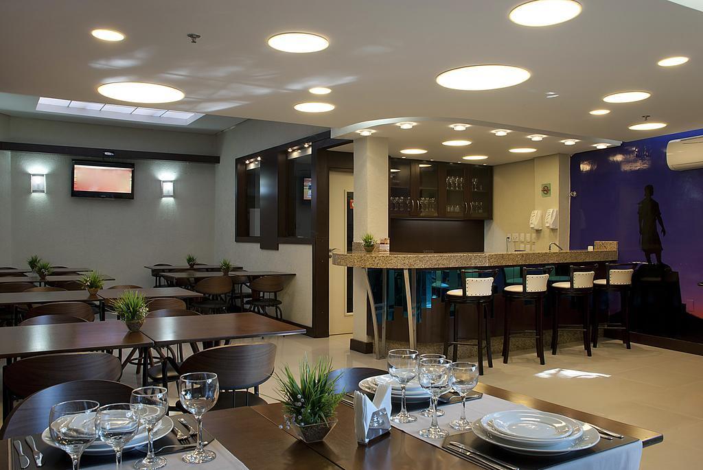 Master Express Moinhos De Vento Hotel Porto Alegre Exterior photo